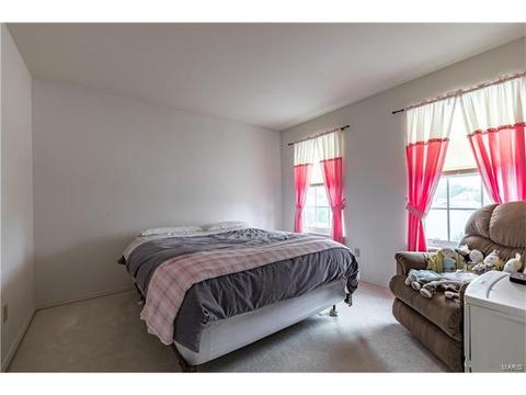 950 Claybend Dr, Ballwin, MO 63011 photo 9