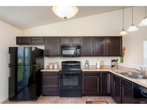 601 Lazy River Ct, O'fallon, MO 63366 photo 6