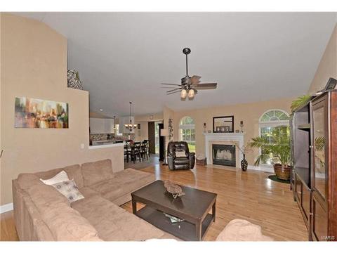 3310 Post View Dr, O'fallon, MO 63368 photo 4