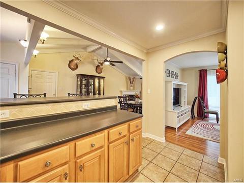 812 Lindell Dr, Ballwin, MO 63011 photo 8