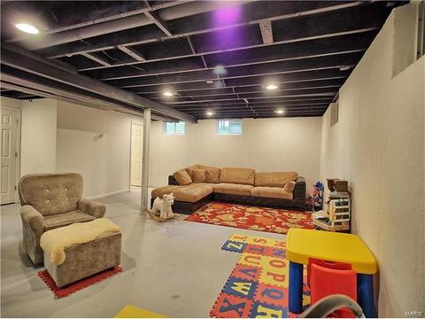 812 Lindell Dr, Ballwin, MO 63011 photo 22