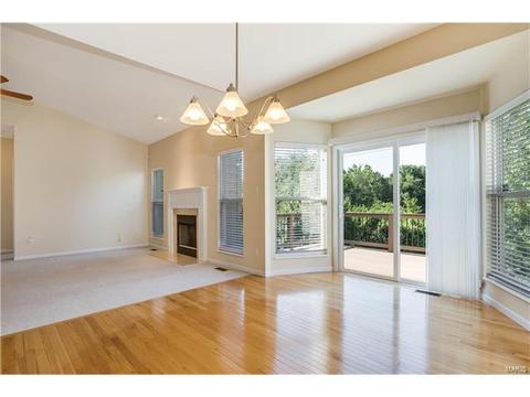 507 Coachgate Ct, Ballwin, MO 63021 photo 8