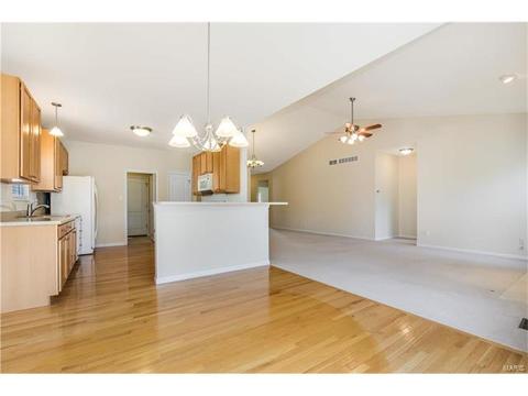 507 Coachgate Ct, Ballwin, MO 63021 photo 5