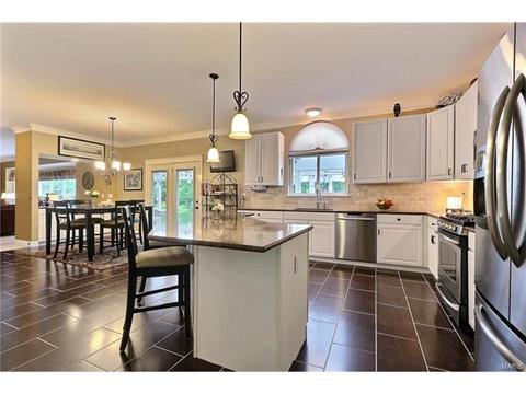 845 Castle Pines Dr, Ballwin, MO 63021 photo 16