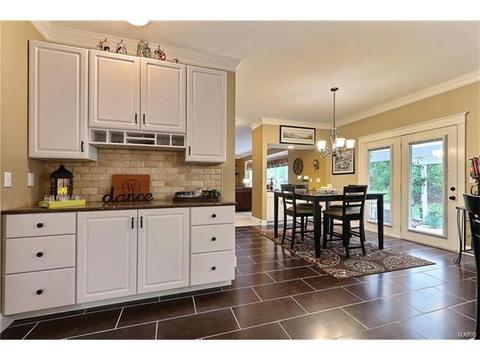 845 Castle Pines Dr, Ballwin, MO 63021 photo 14