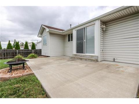 6 Betsys Flag Ct, O'fallon, MO 63366 photo 4