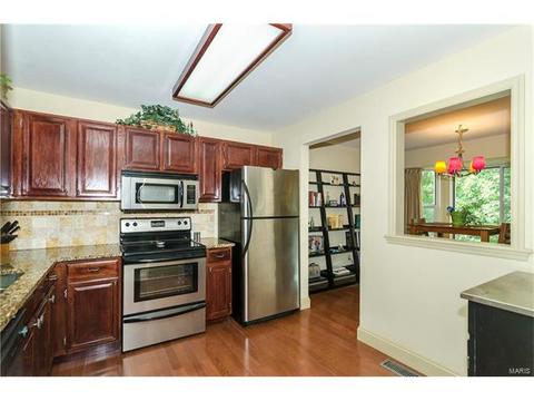 609 Pine Ridge Trails Ct #103, Ballwin, MO 63021 photo 7