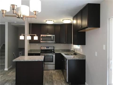 11 S Perry Cir, O'fallon, MO 63366 photo 9
