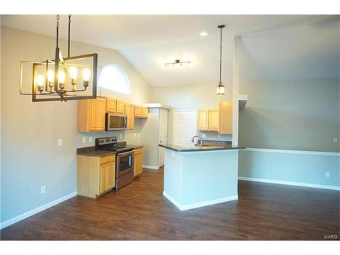 279 Royallmanor, O'fallon, MO 63368 photo 4