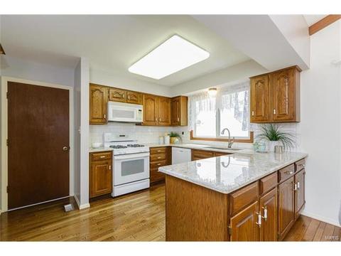 710 Oak Hall Ln, Ballwin, MO 63021 photo 21