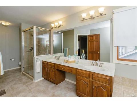 710 Oak Hall Ln, Ballwin, MO 63021 photo 33