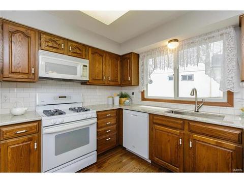 710 Oak Hall Ln, Ballwin, MO 63021 photo 8
