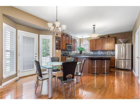 211 Roxbury Dr, O'fallon, MO 63366 photo 7