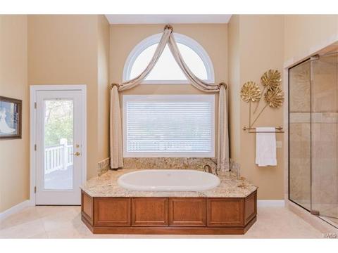 2228 Devonsbrook Dr, Chesterfield, MO 63005 photo 16
