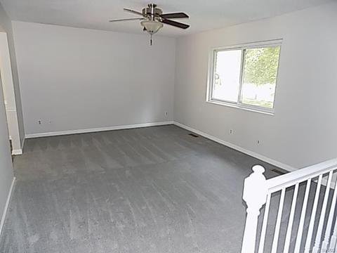 2 Braquewood Ct, Manchester, MO 63021 photo 2
