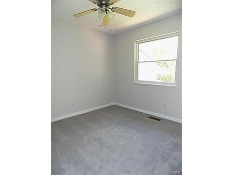 2 Braquewood Ct, Manchester, MO 63021 photo 6