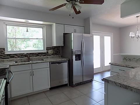 2 Braquewood Ct, Manchester, MO 63021 photo 3