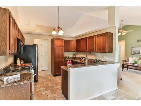 418 Alverston Ct, Ballwin, MO 63021 photo 11