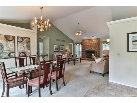 418 Alverston Ct, Ballwin, MO 63021 photo 5