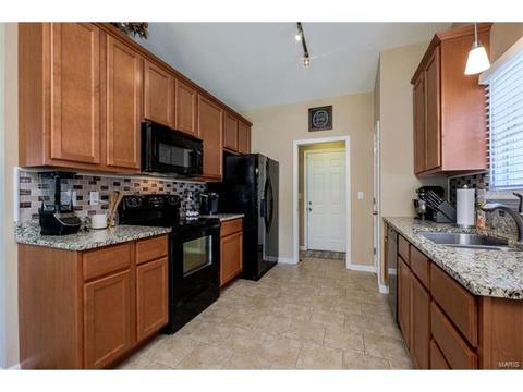 359 Centerfield Dr, O'fallon, MO 63366 photo 12