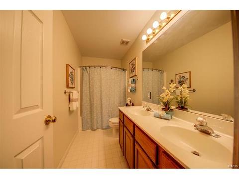 449 Governor Dr, Ballwin, MO 63021 photo 25