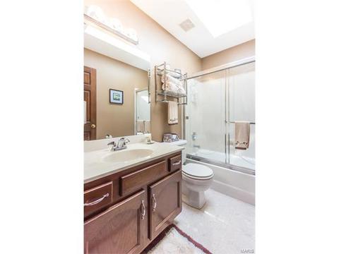 1016 Park Forest Pl, Ellisville, MO 63021 photo 17