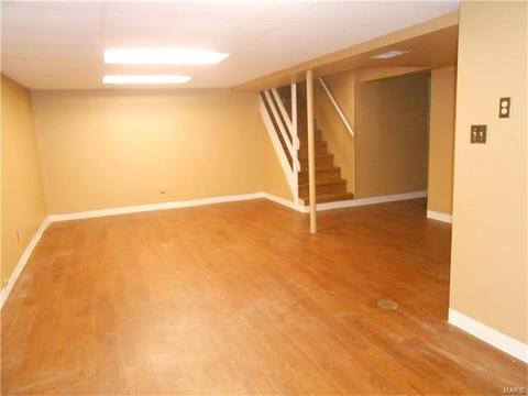 812 White Picket Ln, Ballwin, MO 63021 photo 13