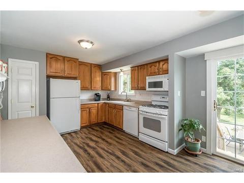 217 Windcliffe Dr, Ballwin, MO 63021 photo 5