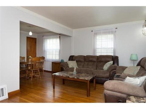 1225 Addison Dr, Saint Louis, MO 63137 photo 4