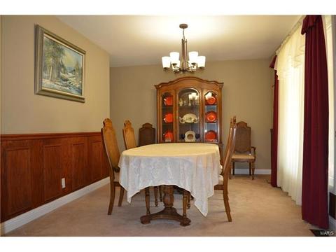 918 Gervas Dr, Ballwin, MO 63021 photo 2