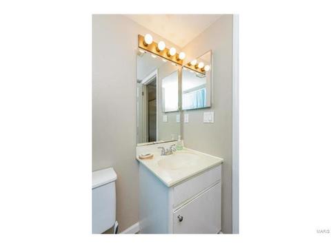 700 Ridgeside Dr #E, Ballwin, MO 63021 photo 12