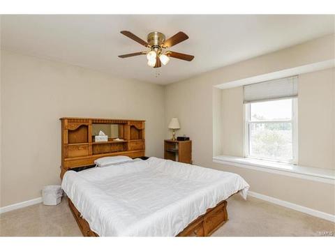700 Ridgeside Dr #E, Ballwin, MO 63021 photo 8