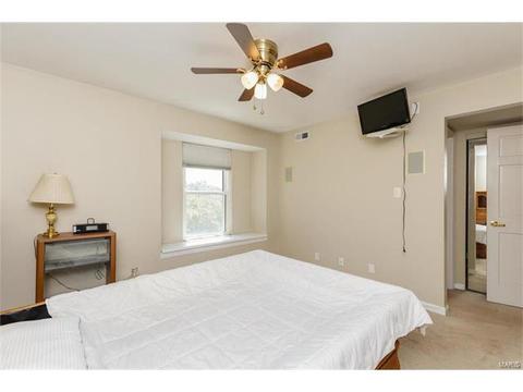 700 Ridgeside Dr #E, Ballwin, MO 63021 photo 10