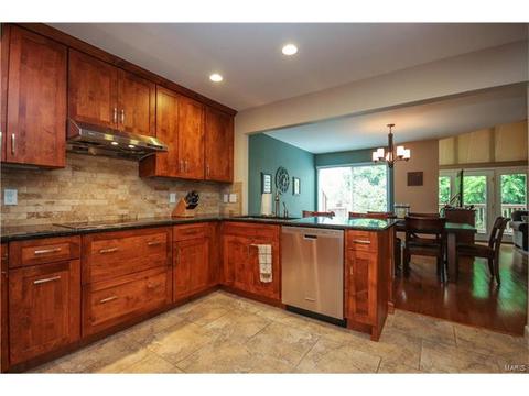 637 Highview Circle Dr, Ballwin, MO 63021 photo 10