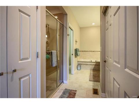 637 Highview Circle Dr, Ballwin, MO 63021 photo 14