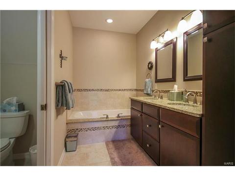 637 Highview Circle Dr, Ballwin, MO 63021 photo 15