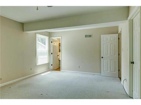 620 Waterford Ridge Ct, Ballwin, MO 63021 photo 21