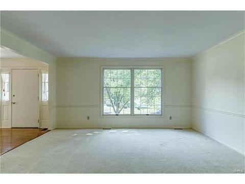 675 Waterford Ridge Dr, Ballwin, MO 63021 photo 8