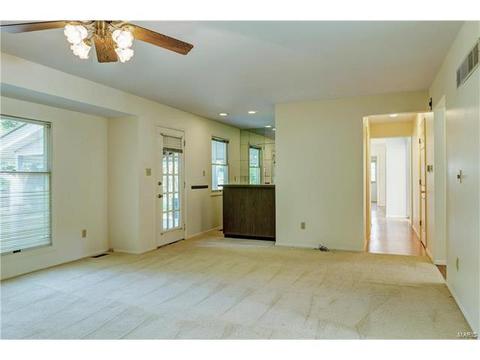 675 Waterford Ridge Dr, Ballwin, MO 63021 photo 12