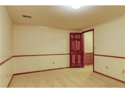 675 Waterford Ridge Dr, Ballwin, MO 63021 photo 33
