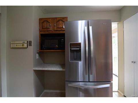 484 Applestone Dr, Ballwin, MO 63021 photo 12