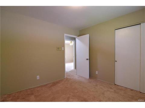 484 Applestone Dr, Ballwin, MO 63021 photo 18