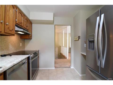 484 Applestone Dr, Ballwin, MO 63021 photo 10