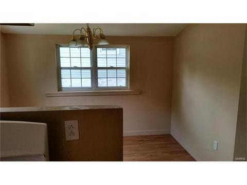 5717 Beldon, Saint Louis, MO 63136 photo 5