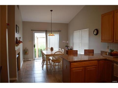 457 Brookhaven Ct, O'fallon, MO 63368 photo 6