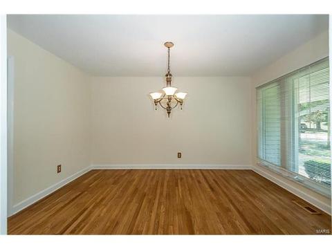 706 Inglestone Ct, Manchester, MO 63021 photo 6