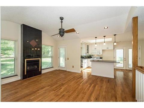 706 Inglestone Ct, Manchester, MO 63021 photo 9