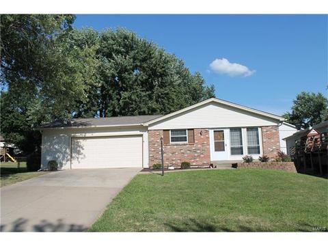 1806 Pebble Brook Dr, O'fallon, MO 63366 photo 1