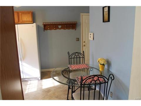 1806 Pebble Brook Dr, O'fallon, MO 63366 photo 11