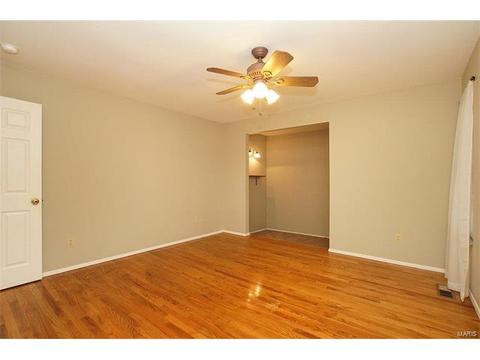 889 Parma Dr, Ballwin, MO 63021 photo 11